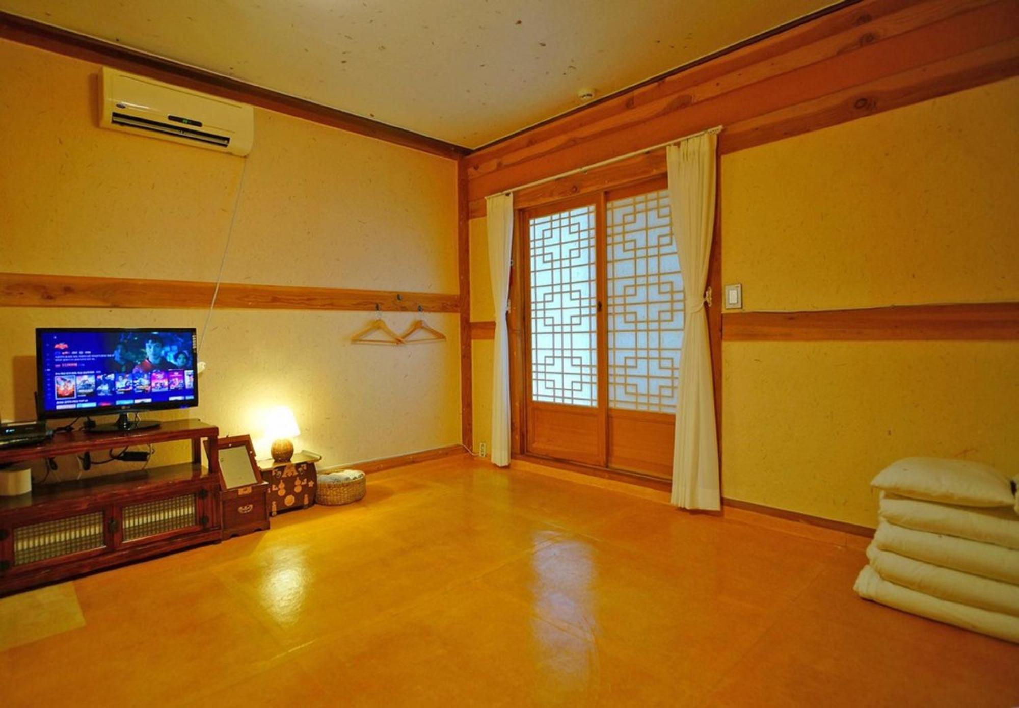 Hanok Gotaek Goeul Jeonju Buitenkant foto